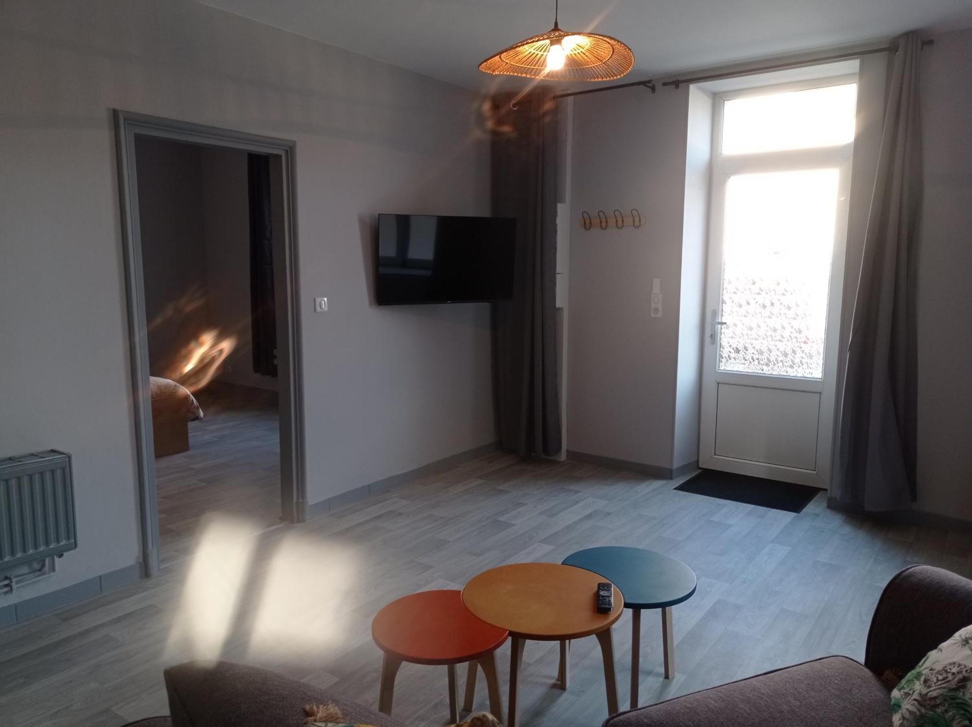 La Residence Du Canal De Bourgogne Монбар Екстериор снимка